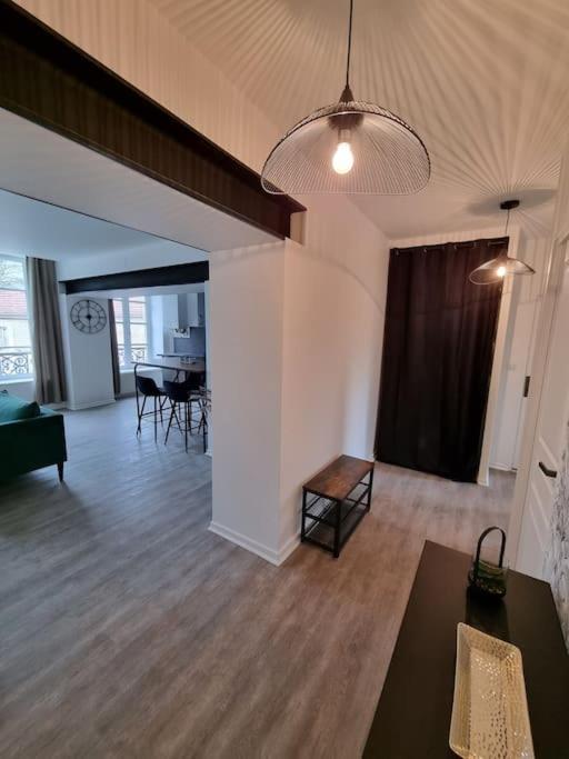 Appartement Jungle- Hypercentre -Charleville ภายนอก รูปภาพ
