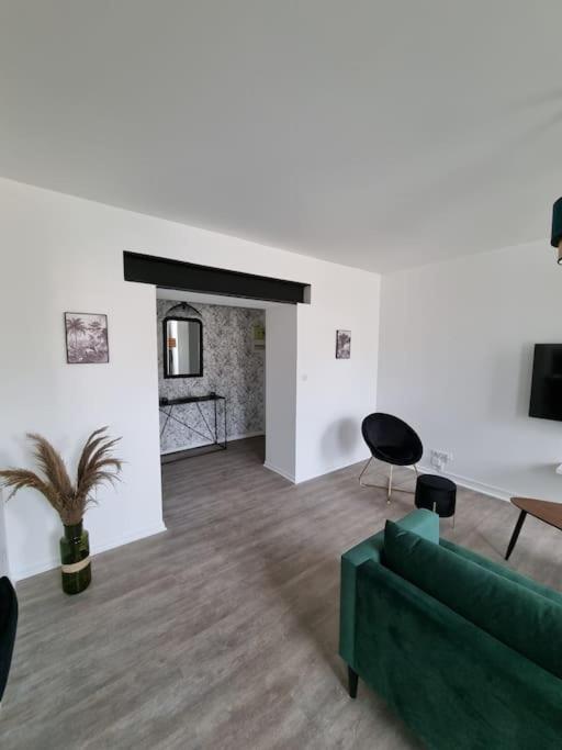 Appartement Jungle- Hypercentre -Charleville ภายนอก รูปภาพ